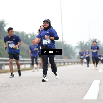 Runner Photo 7397184