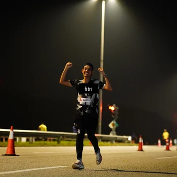 Runner Photo 7397515