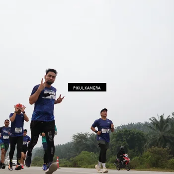 Runner Photo 7397645
