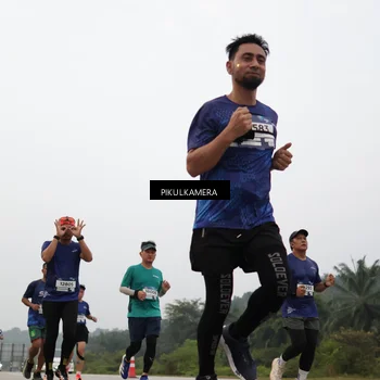 Runner Photo 7397668