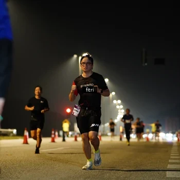 Runner Photo 7397695