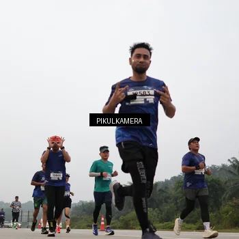 Runner Photo 7397739