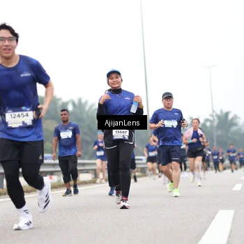 Runner Photo 7397750