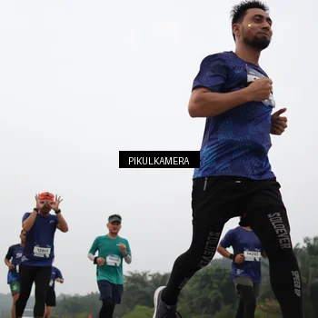 Runner Photo 7397811