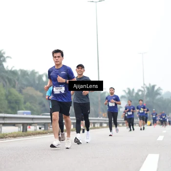 Runner Photo 7397973