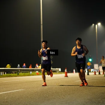 Runner Photo 7397993