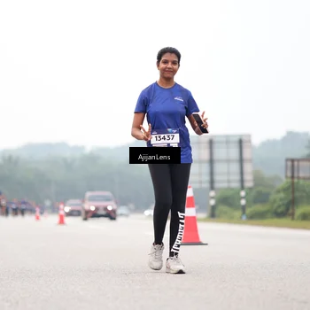 Runner Photo 7398003