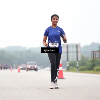 Runner Photo 7398008