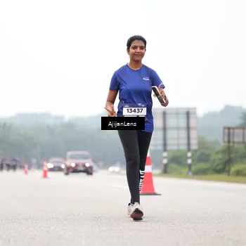 Runner Photo 7398015