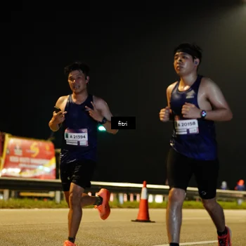 Runner Photo 7398039