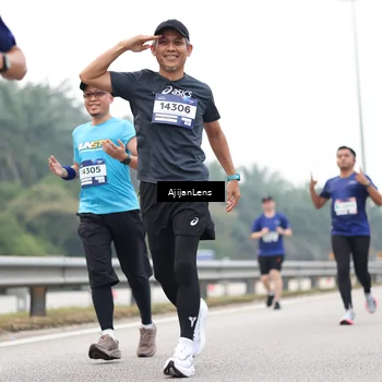 Runner Photo 7398051