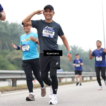 Runner Photo 7398059