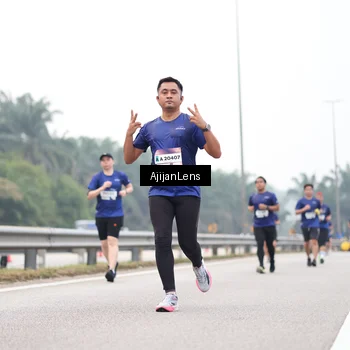 Runner Photo 7398086