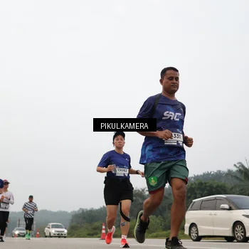 Runner Photo 7398109