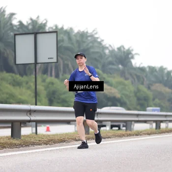 Runner Photo 7398128