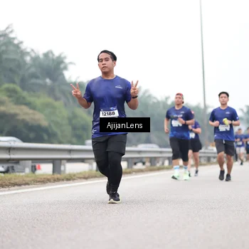Runner Photo 7398171