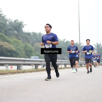 Runner Photo 7398190