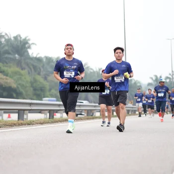 Runner Photo 7398230
