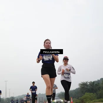 Runner Photo 7398281