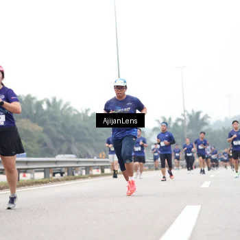Runner Photo 7398290