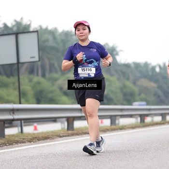 Runner Photo 7398300