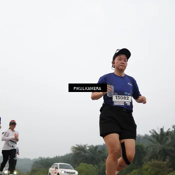 Runner Photo 7398340