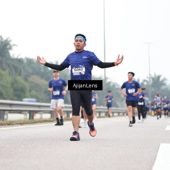 Runner Photo 7398370