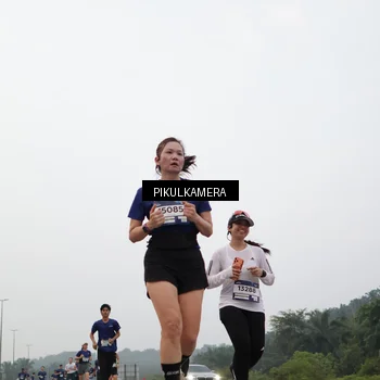 Runner Photo 7398382