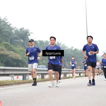 Runner Photo 7398399