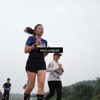 Runner Photo 7398423