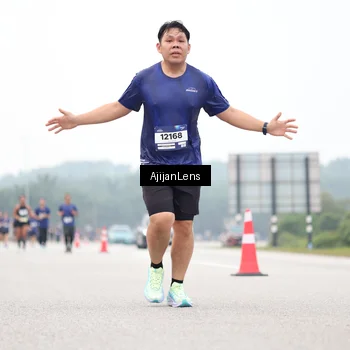 Runner Photo 7398432