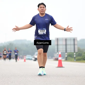 Runner Photo 7398440