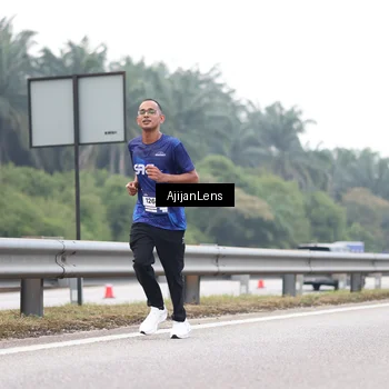 Runner Photo 7398518