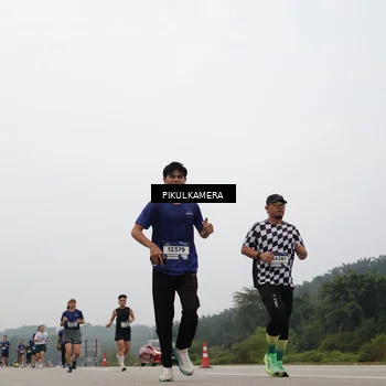 Runner Photo 7398538