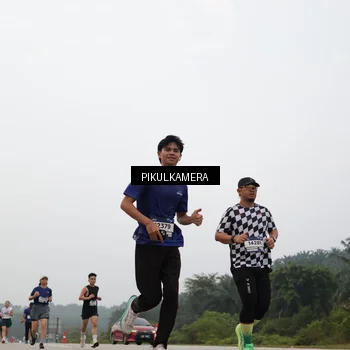 Runner Photo 7398563