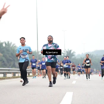 Runner Photo 7398585
