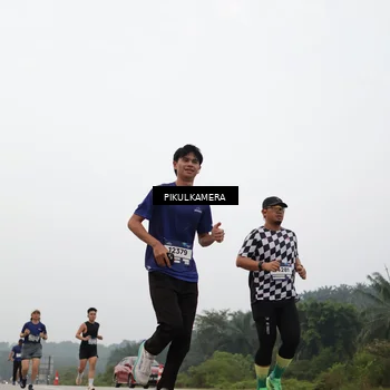 Runner Photo 7398589