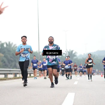 Runner Photo 7398618