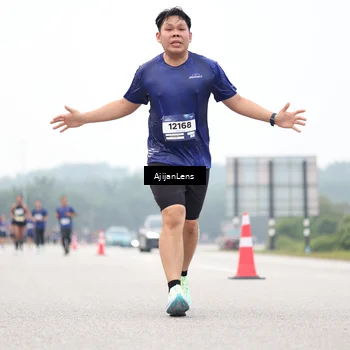 Runner Photo 7398624