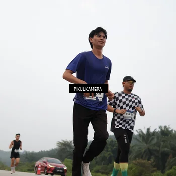 Runner Photo 7398657