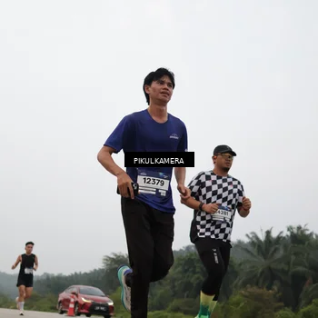 Runner Photo 7398684