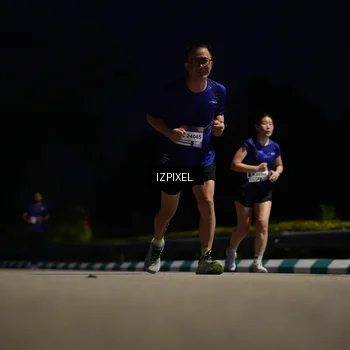 Runner Photo 7398704