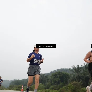 Runner Photo 7398714