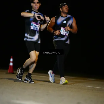 Runner Photo 7398716