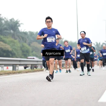 Runner Photo 7398758