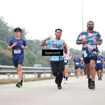 Runner Photo 7398813