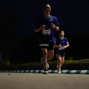 Runner Photo 7398885