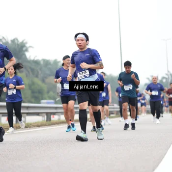 Runner Photo 7398892