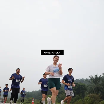 Runner Photo 7398939