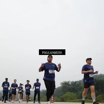 Runner Photo 7398954